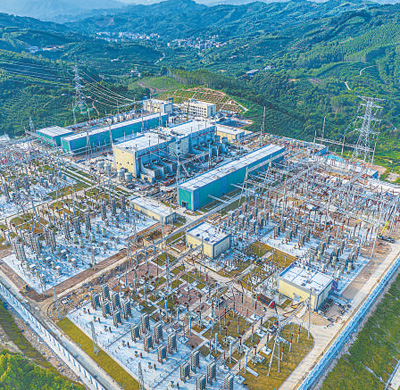人民日報“新時代畫卷”:建設(shè)輸電通道 保障電力供應(yīng)